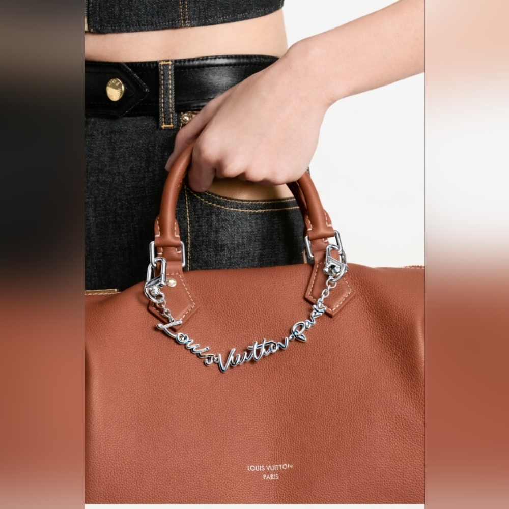 Louis Vuitton Silver Script Charm - Picture 3 of 5